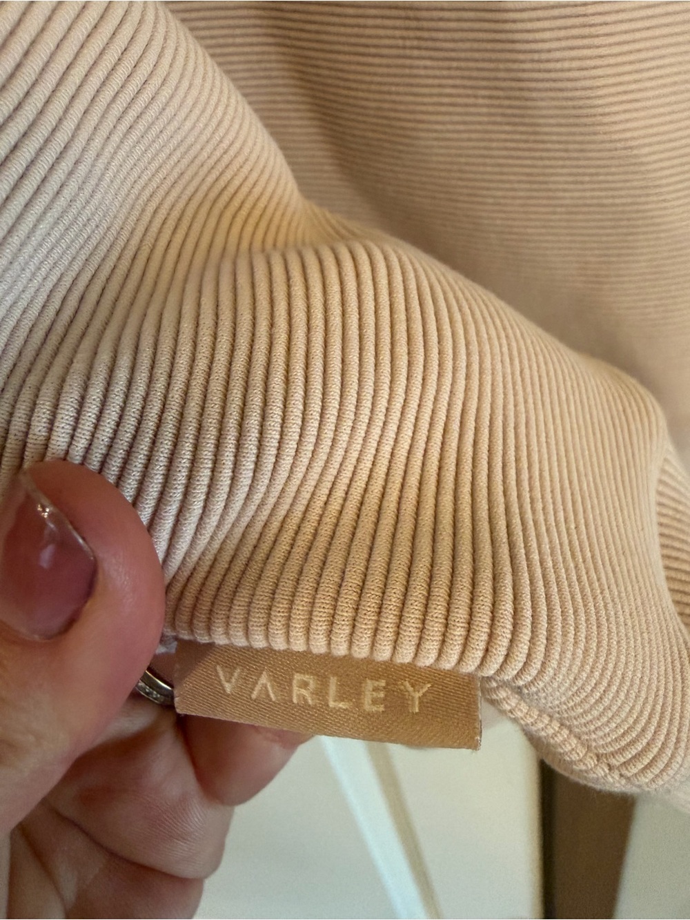 NWOT Varley Women’s Vine Half-Zip Oversized Beige Sweatshirt Size Medium - Picture 5 of 8